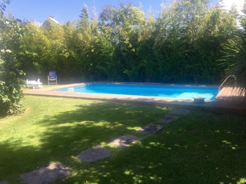 Casa en LA Barra con piscina 